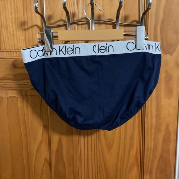 2 Calvin Klein microfiber brief men . Size Large - Picture 2 of 5